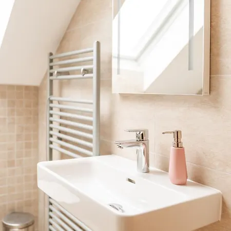 Staveni V Zahrade カントリーハウス