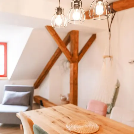 Staveni V Zahrade * Dolenice